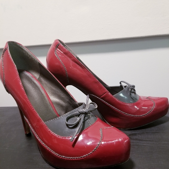 Platform Shoes - Picture 1 of 3